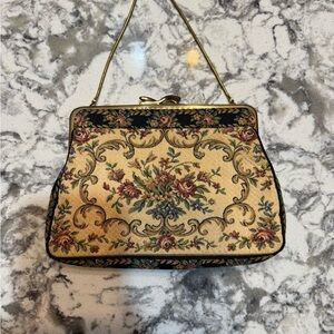 Elegant Floral Tapestry 1950s Vintage Handbag